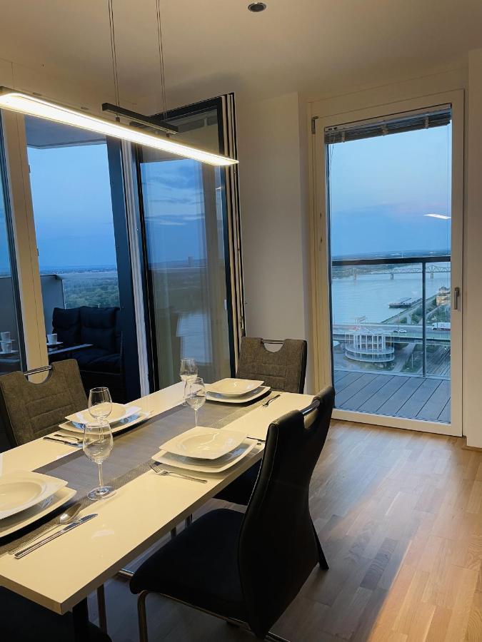 Luxury Waterfront Sky Residence Wien Exterior foto