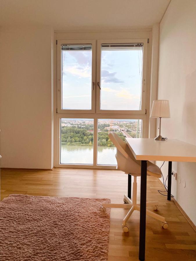 Luxury Waterfront Sky Residence Wien Exterior foto